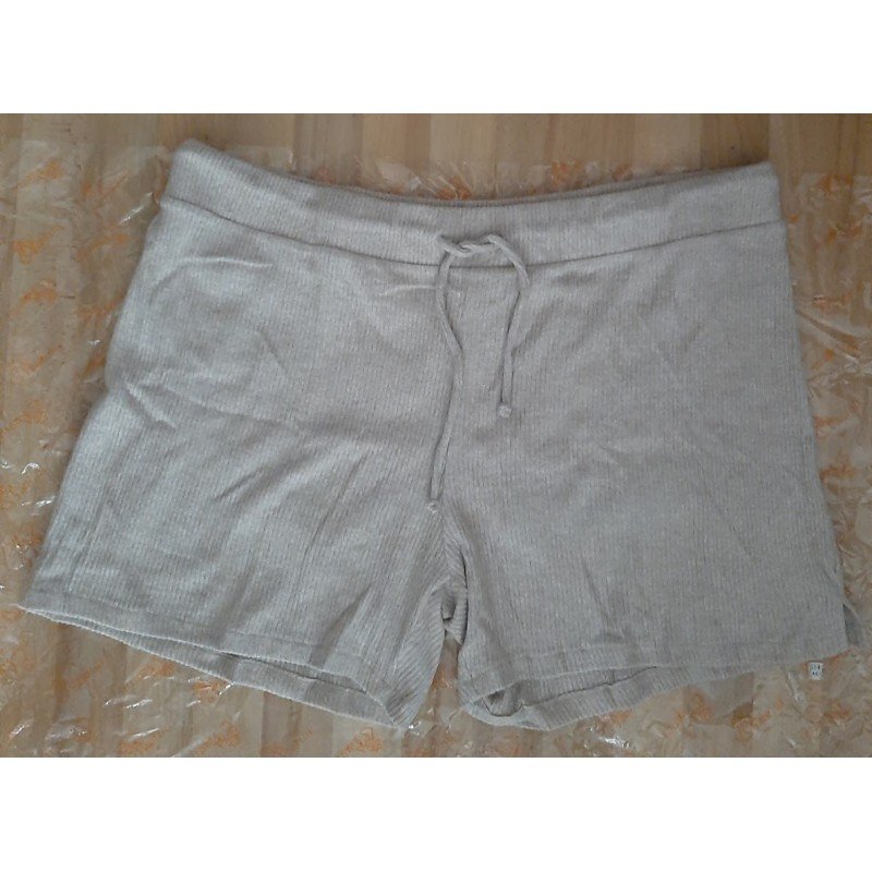 Women's pants - Women's shorts beige