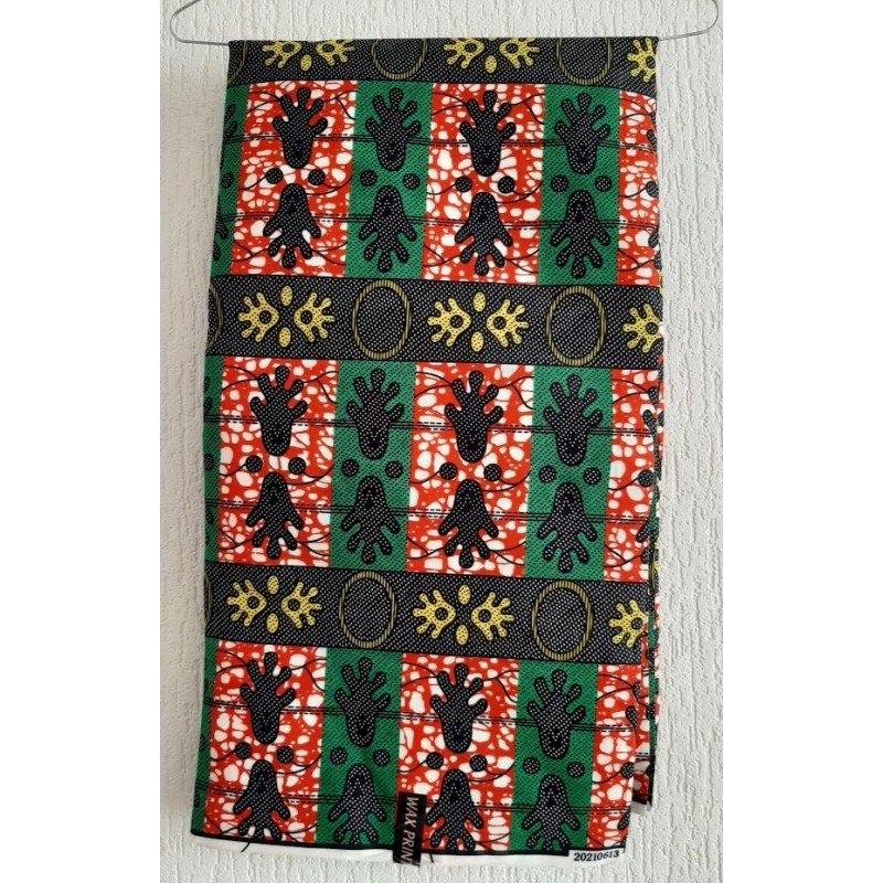 Kledingstof groen met voetprints African print
