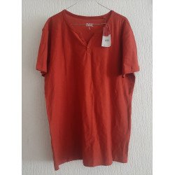 Men's T-shirt plain bordeaux with buttons