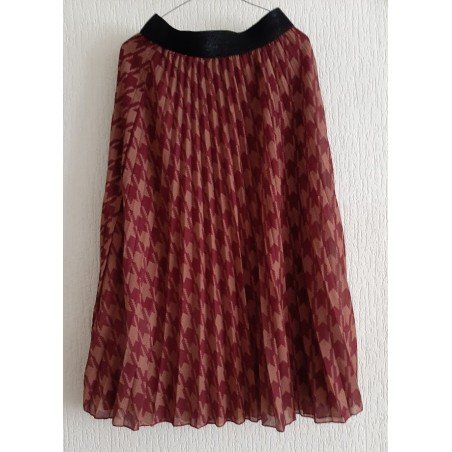 Ladies skirt folded burgundy