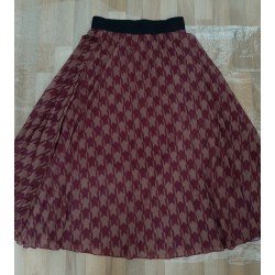 Ladies skirt folded burgundy