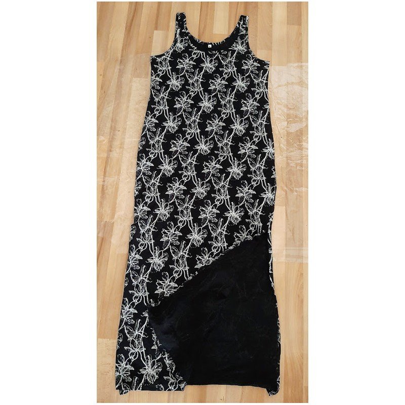 Damesjurk met witte bloemen