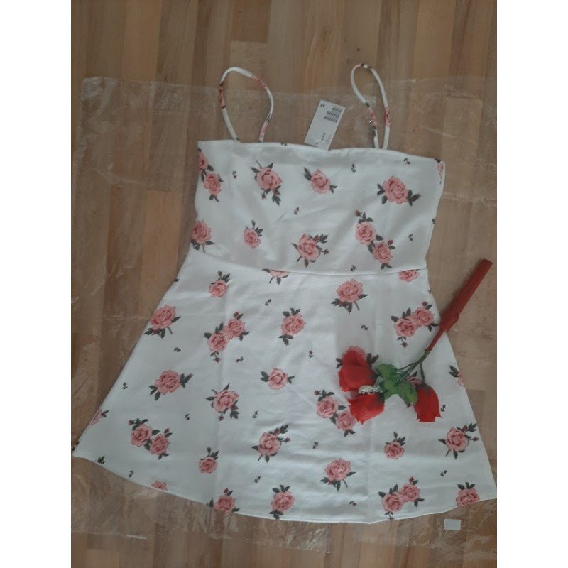 Ladies dress with roses